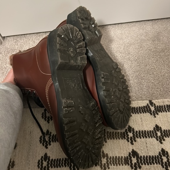 Dr. Martens Fur Lined Lace Up Boots - Picture 15 of 16